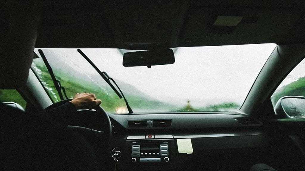 7 consejos para conducir en los días de lluvia 