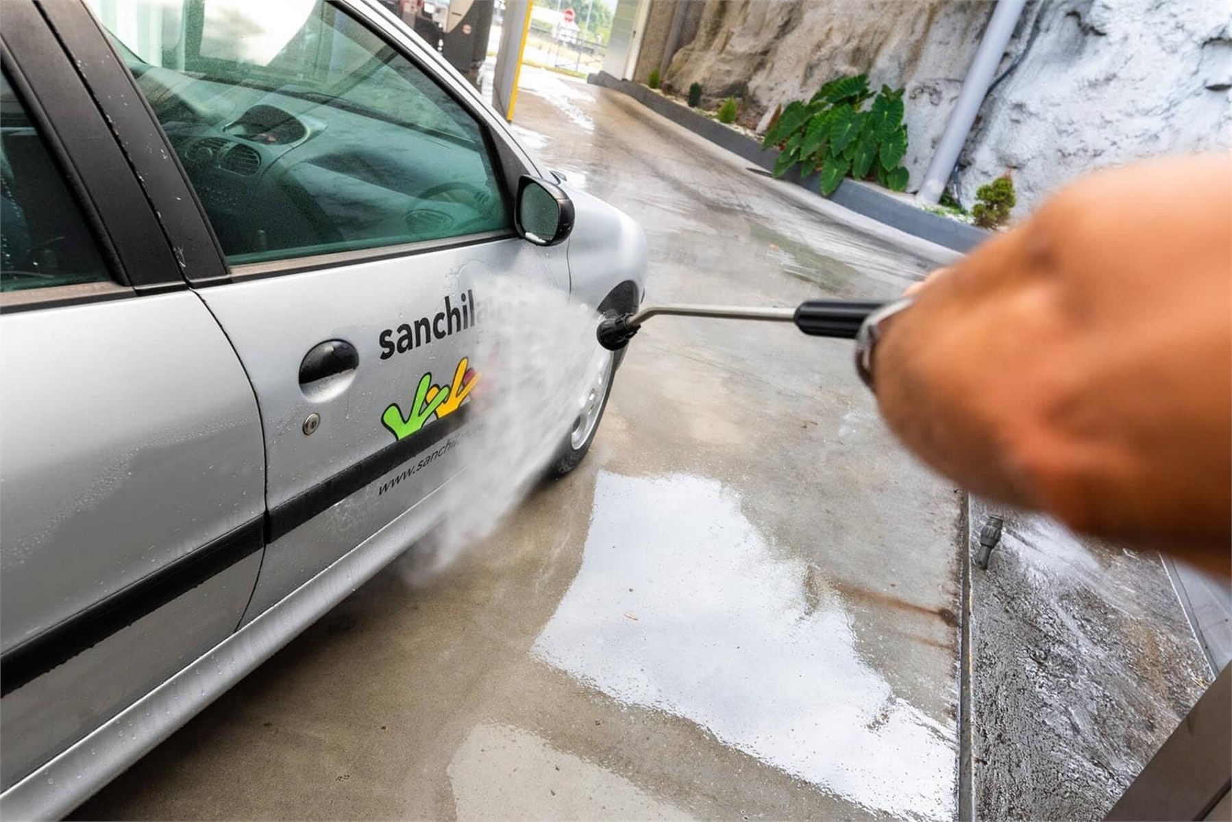 Haz que tu coche luzca perfecto con nosotros