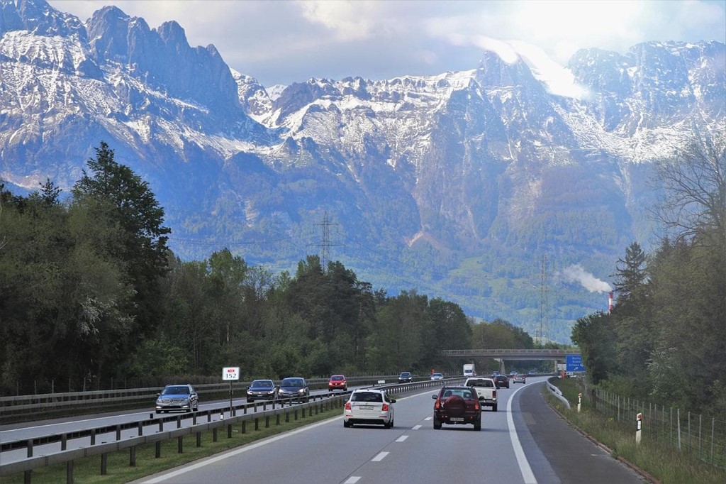 ¿Vas a viajar esta Navidad en coche? ¡Aumenta tu seguridad!